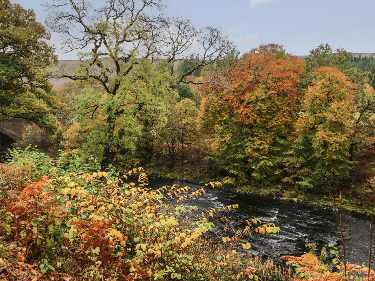 4 River Court Invergarry Extérieur photo